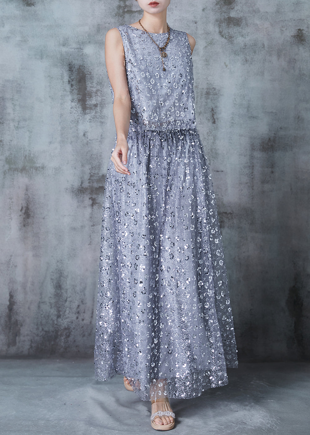 Sophisticated Garment with a Clean Classic Look