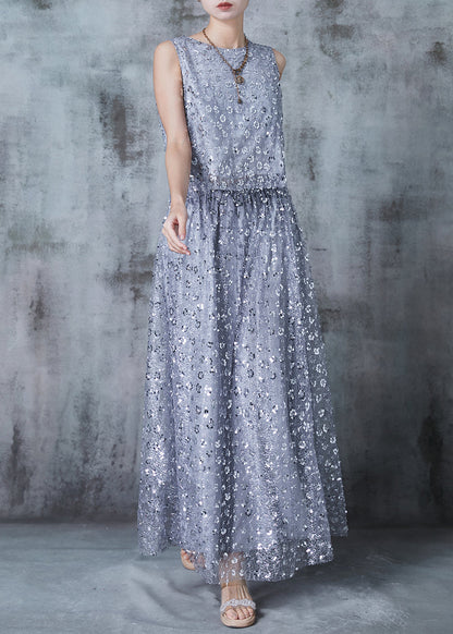 Sophisticated Garment with a Clean Classic Look
