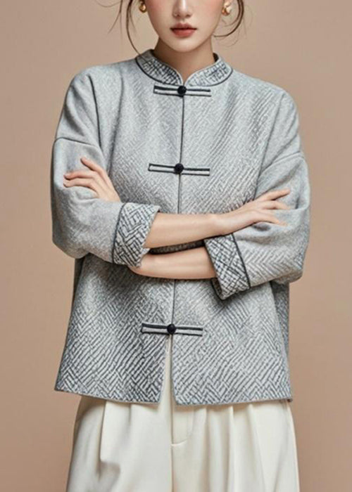 Effortlessly Elegant Coat with a Timeless Design