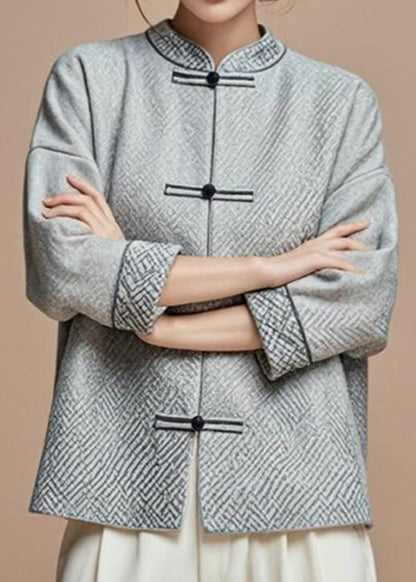 Effortlessly Elegant Coat with a Timeless Design