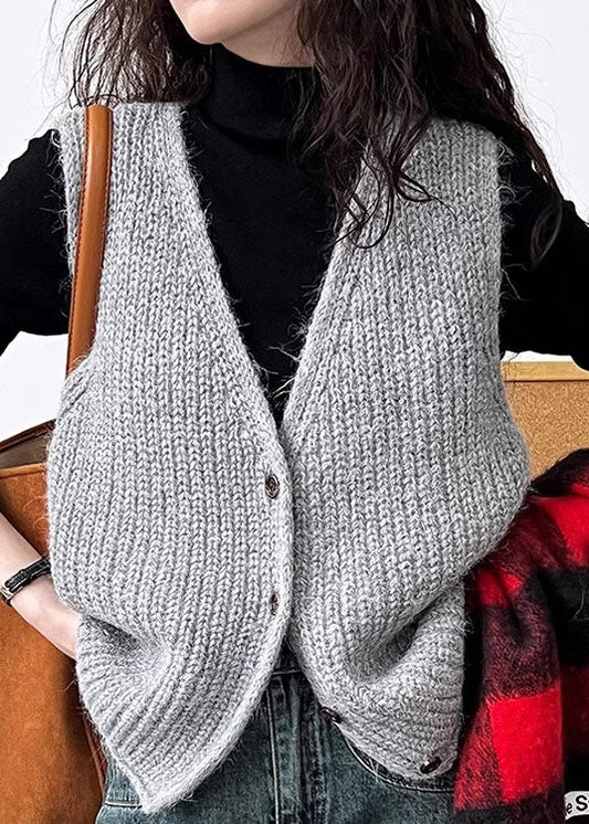 Sophisticated Garment with a Clean Classic Look