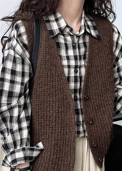 Sophisticated Garment with a Clean Classic Look