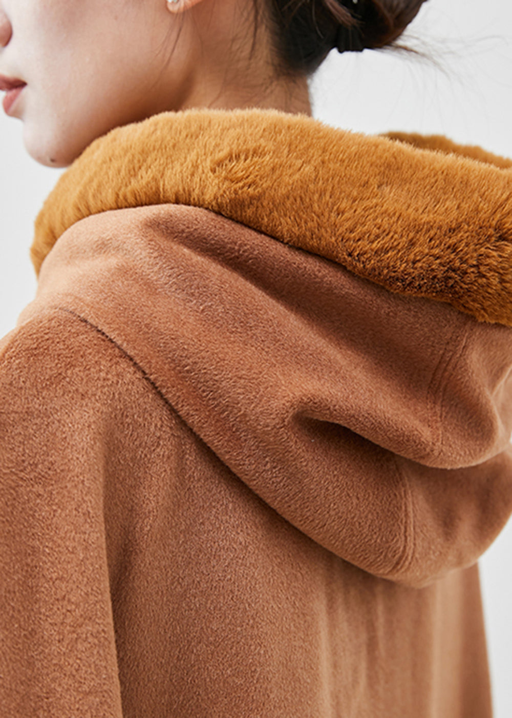 Beautifully Finished Coat in a Timeless Design
