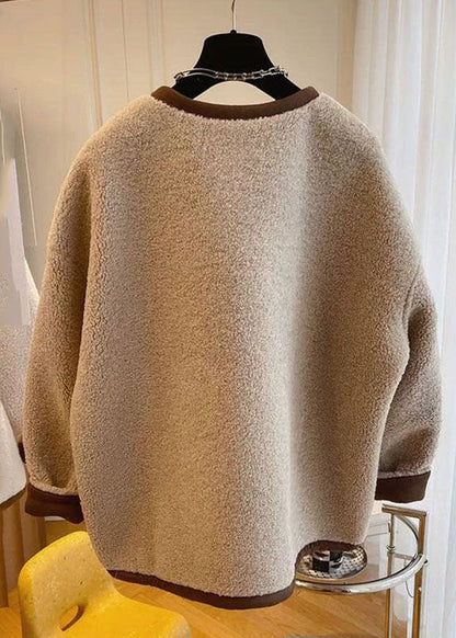 Beautifully Finished Coat in a Timeless Design