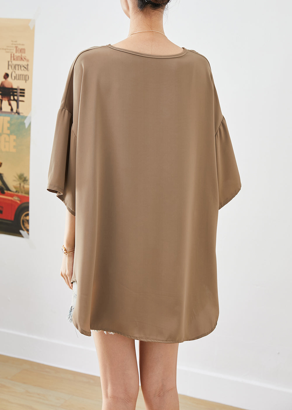 Well Tailored Top with a Graceful Silhouette