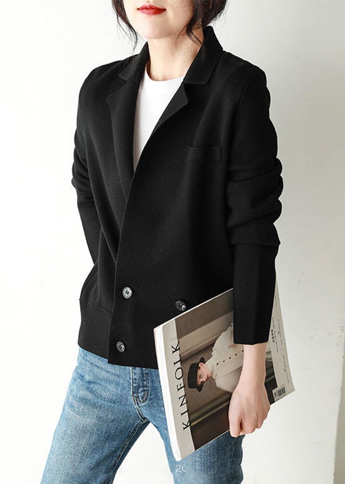 Sophisticated Coat with a Clean Classic Look