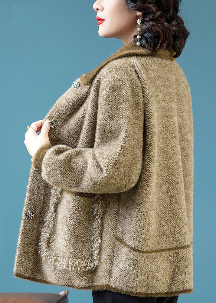 Classic Vintage Coat with a Flattering Fit