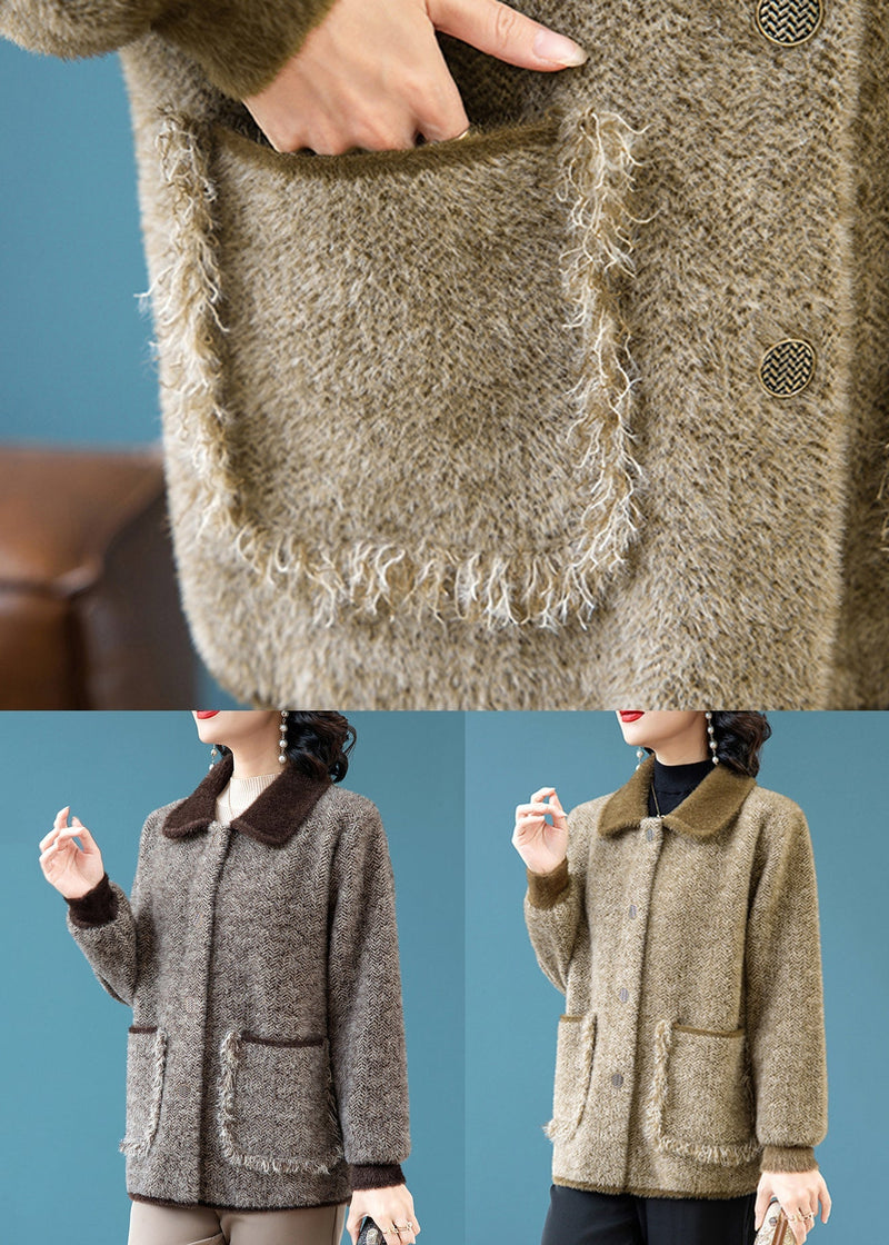 Classic Vintage Coat with a Flattering Fit