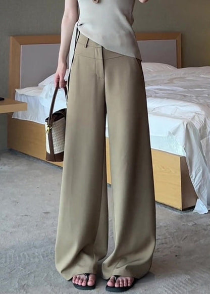 Effortlessly Elegant Pants with a Timeless Design