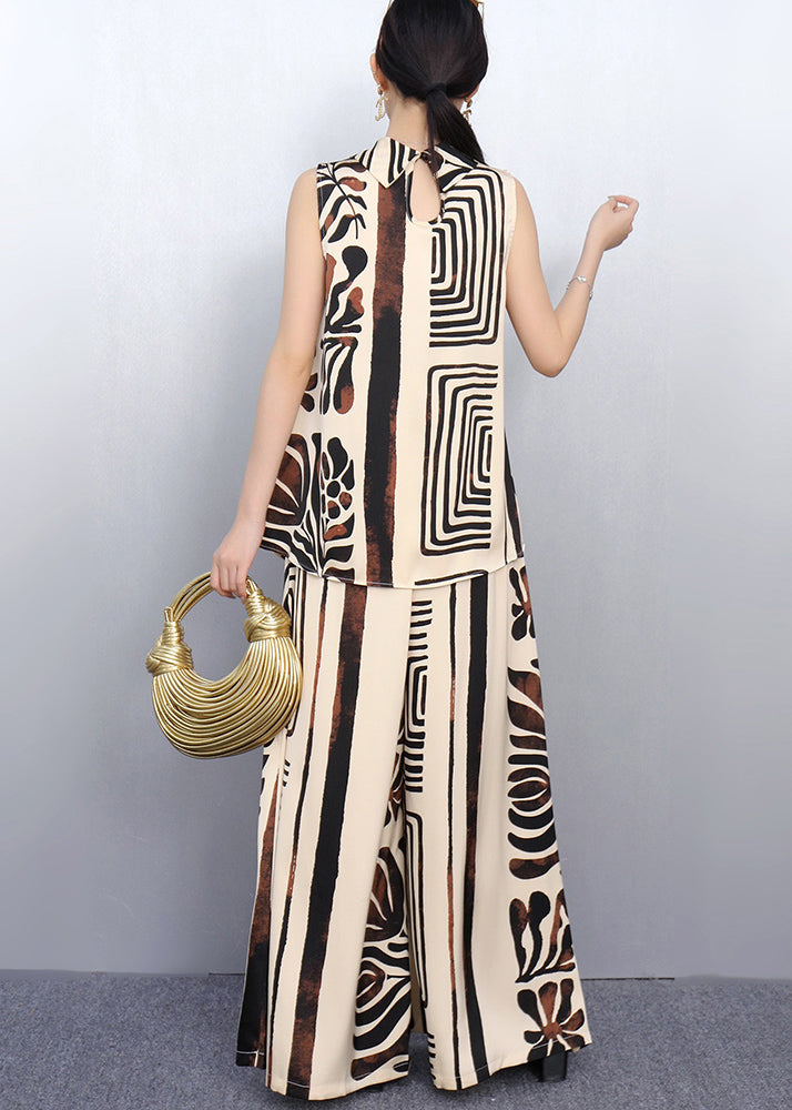 Effortlessly Elegant Garment with a Timeless Design