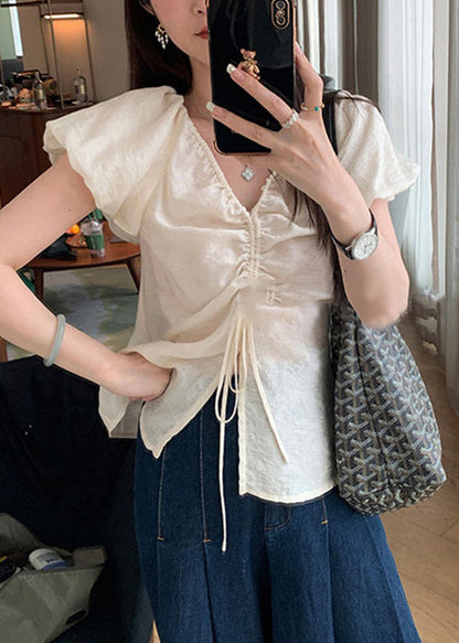Classic Vintage Shirt with a Flattering Fit