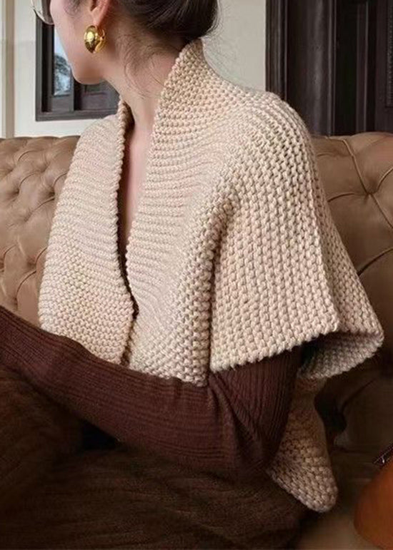 Effortlessly Elegant Top with a Timeless Design