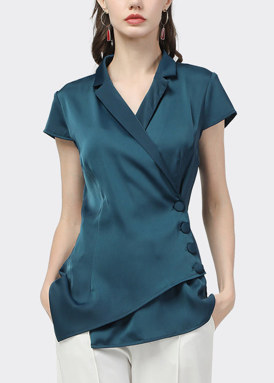 Well Tailored Shirt with a Graceful Silhouette