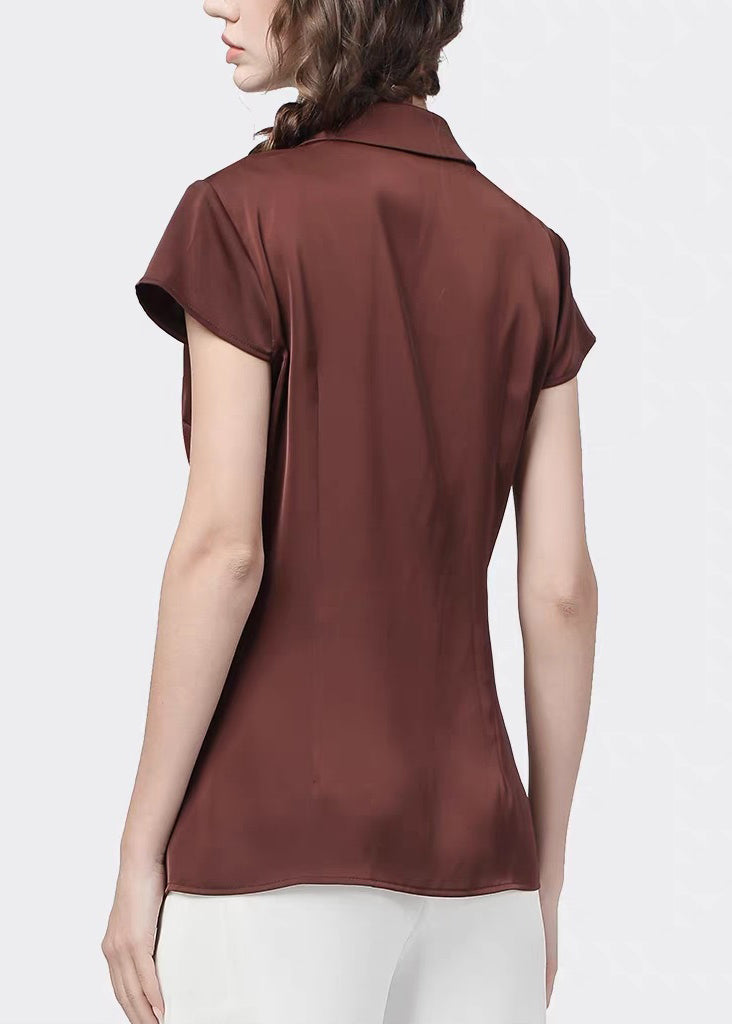 Well Tailored Shirt with a Graceful Silhouette