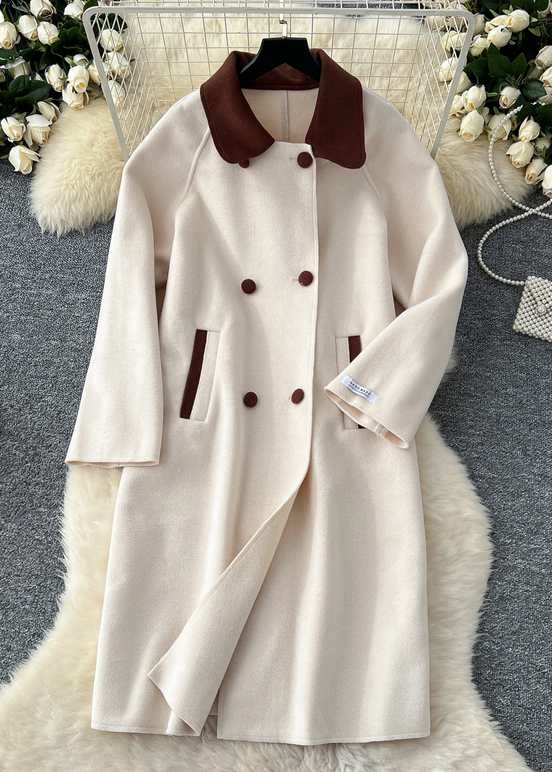 Elegantly Styled Coat for Everyday Wear