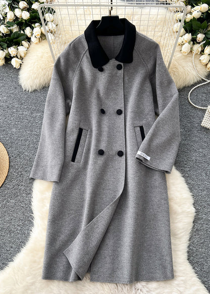 Elegantly Styled Coat for Everyday Wear
