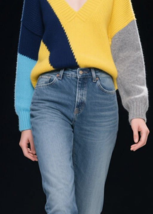 Effortlessly Elegant Sweater with a Timeless Design
