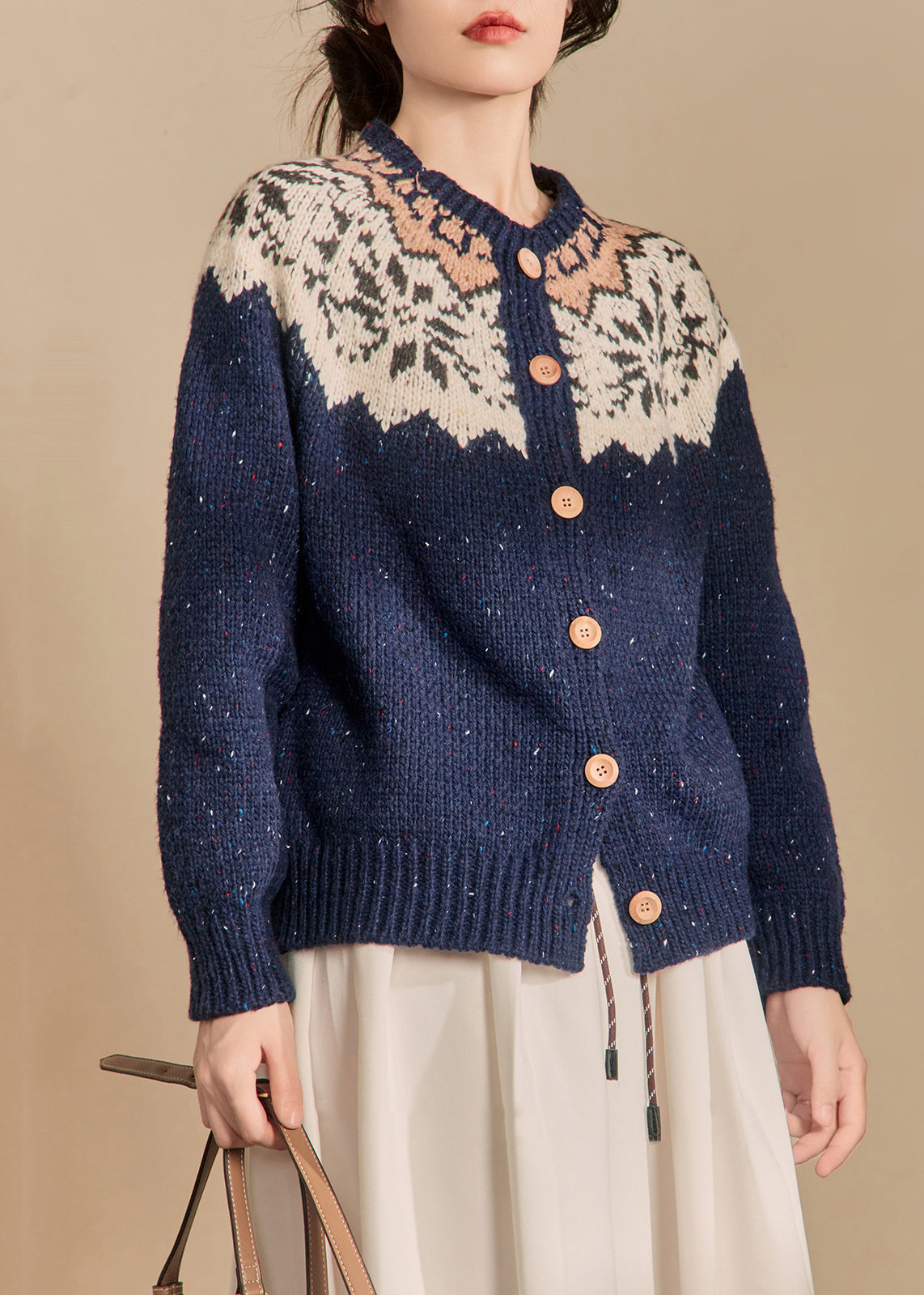 Well Tailored Coat with a Graceful Silhouette
