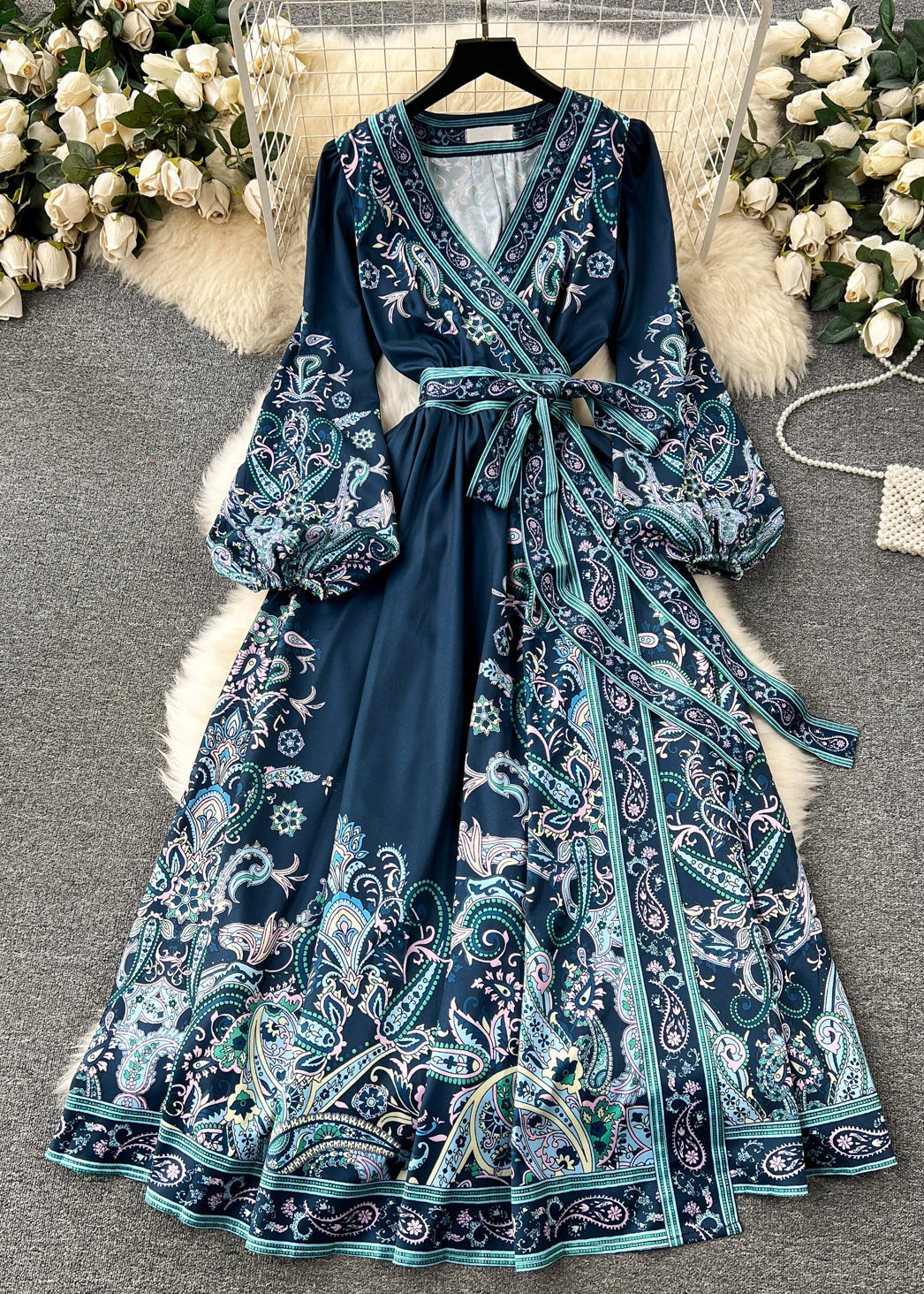Beautifully Finished Dress in a Timeless Design