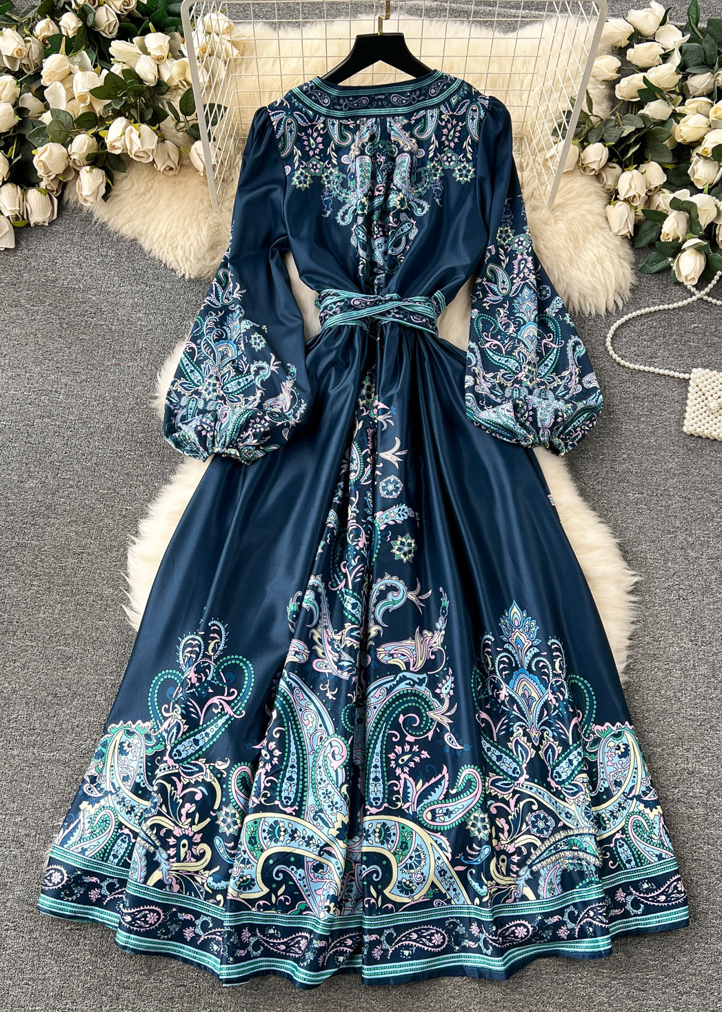 Beautifully Finished Dress in a Timeless Design