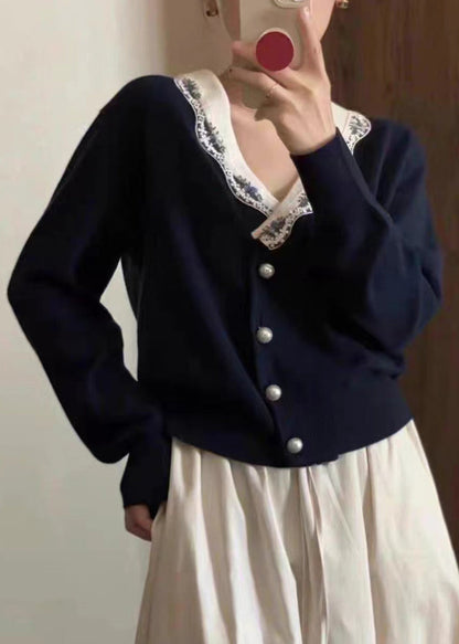 Effortlessly Elegant Coat with a Timeless Design