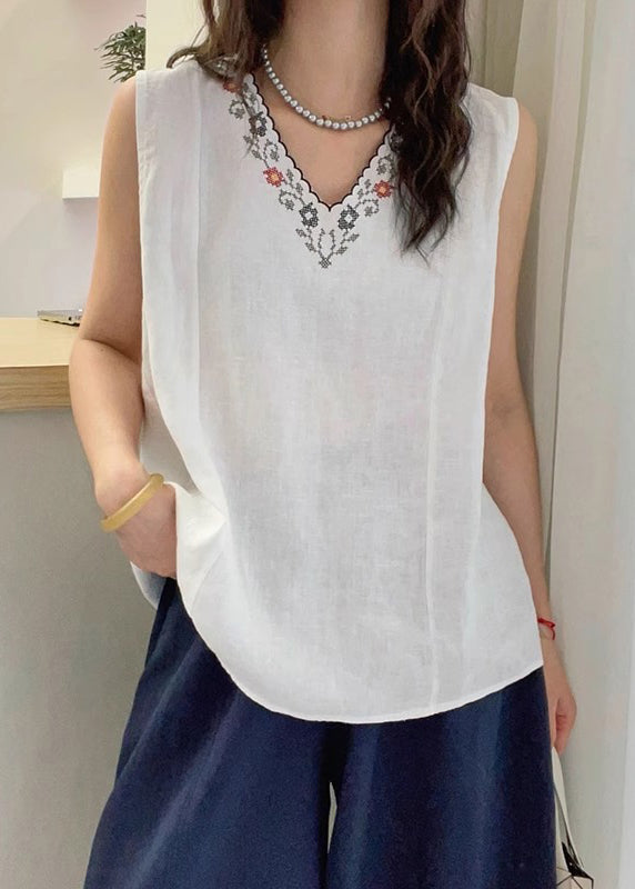 Effortlessly Elegant Top with a Timeless Design