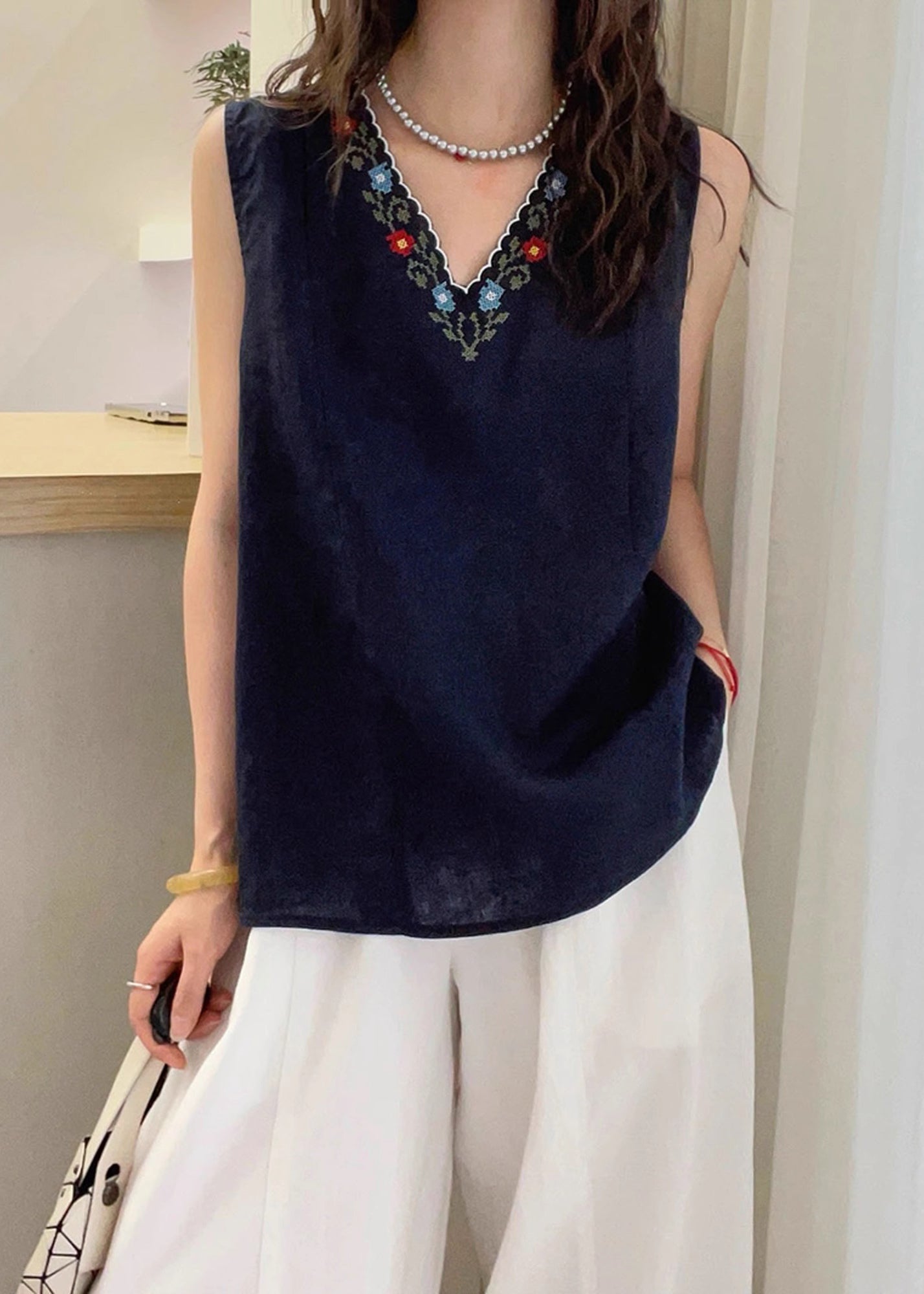 Effortlessly Elegant Top with a Timeless Design