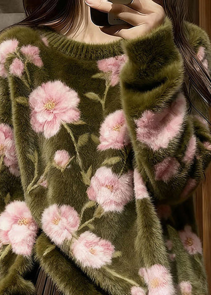 Beautifully Finished Sweater in a Timeless Design