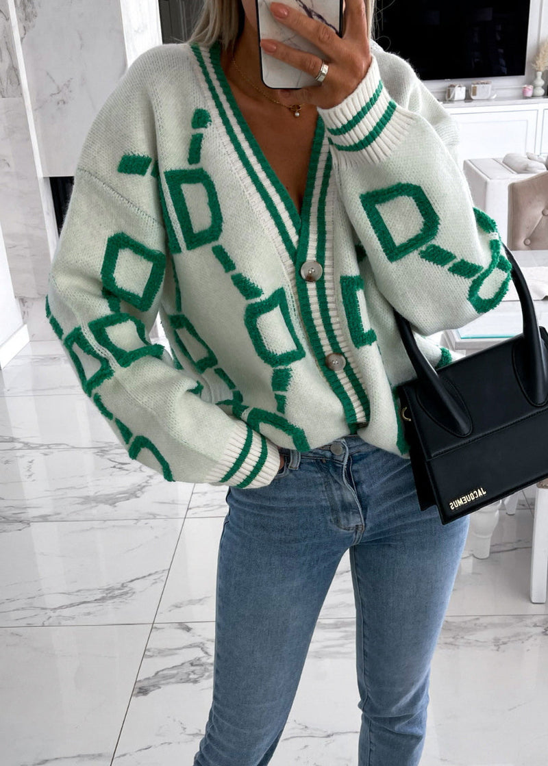 Gracefully Styled Cardigan for Any Occasion