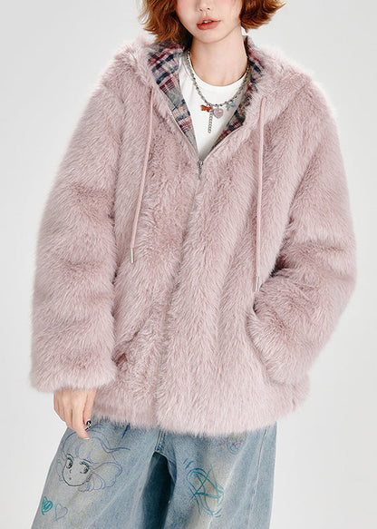 Beautifully Finished Coat in a Timeless Design