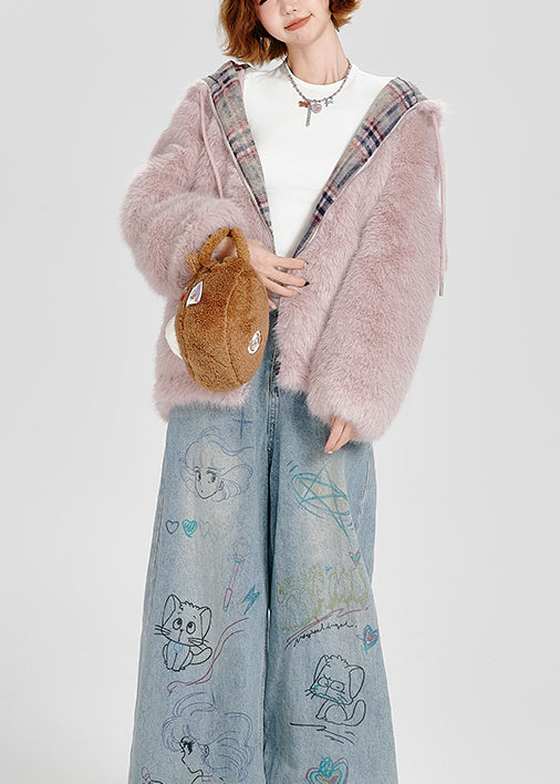 Beautifully Finished Coat in a Timeless Design