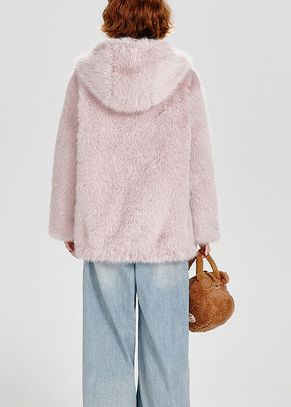 Beautifully Finished Coat in a Timeless Design
