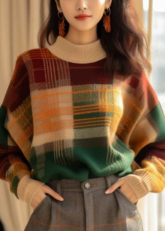 Well Tailored Sweater with a Graceful Silhouette