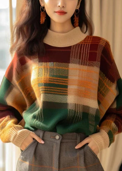Well Tailored Sweater with a Graceful Silhouette