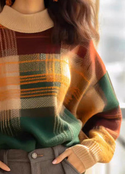 Well Tailored Sweater with a Graceful Silhouette