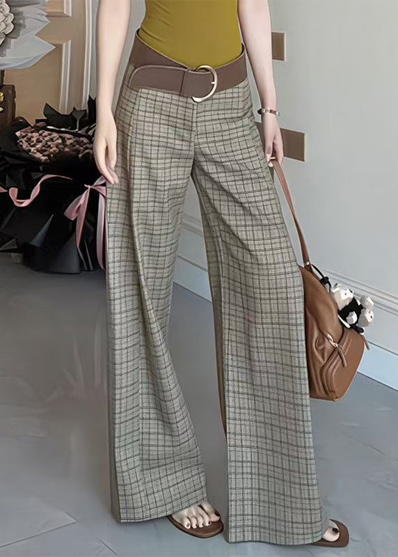 Classic Vintage Pants with a Flattering Fit