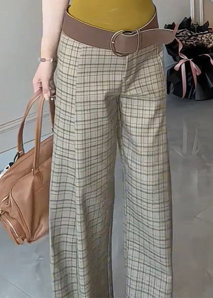 Classic Vintage Pants with a Flattering Fit