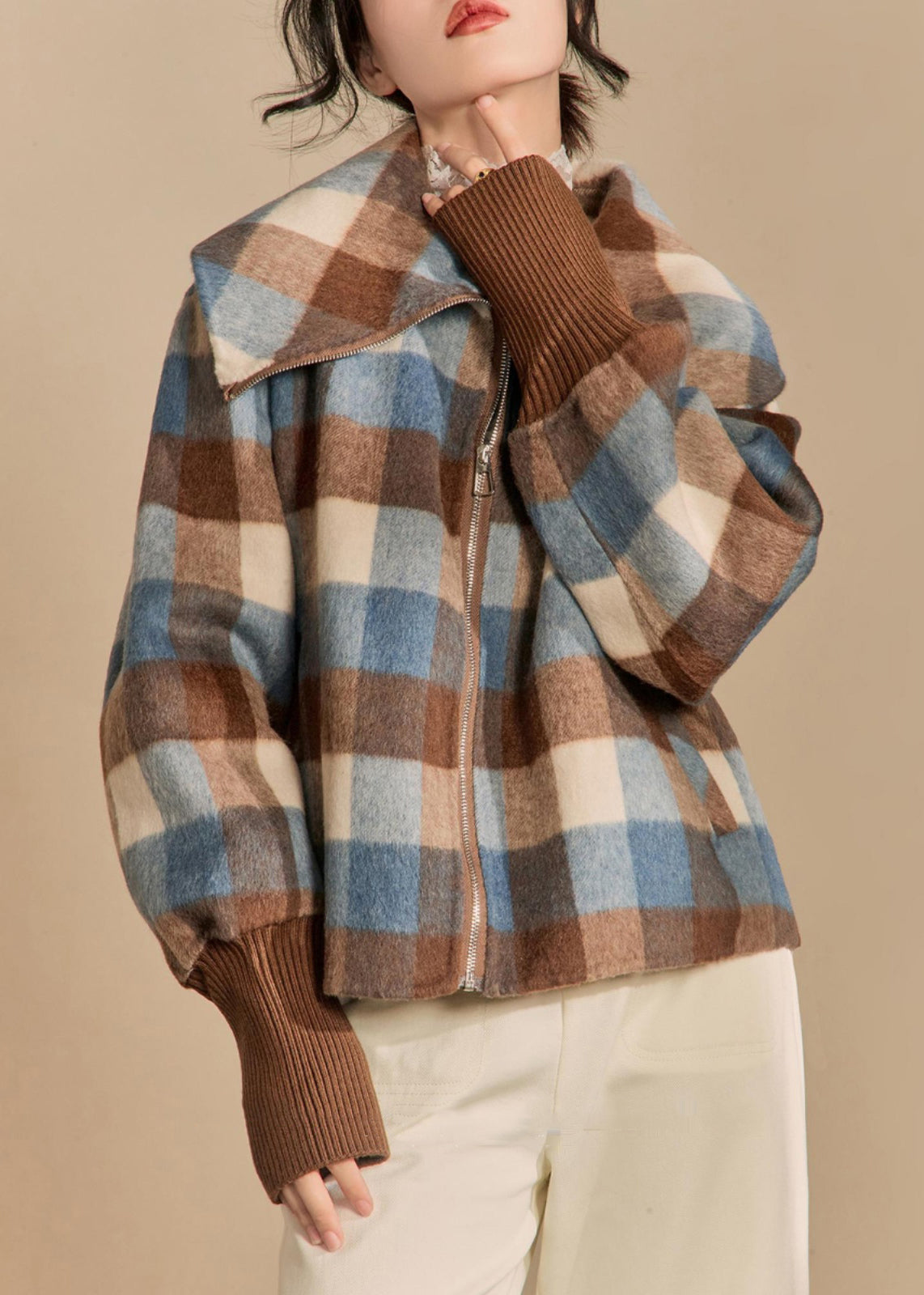 Beautifully Finished Coat in a Timeless Design