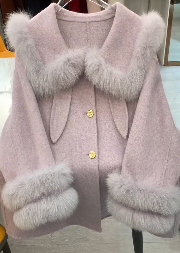 Effortlessly Elegant Coat with a Timeless Design
