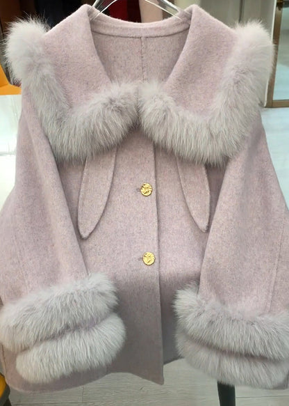 Effortlessly Elegant Coat with a Timeless Design