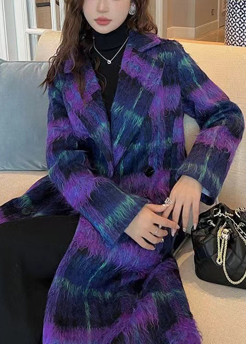 Beautifully Finished Coat in a Timeless Design