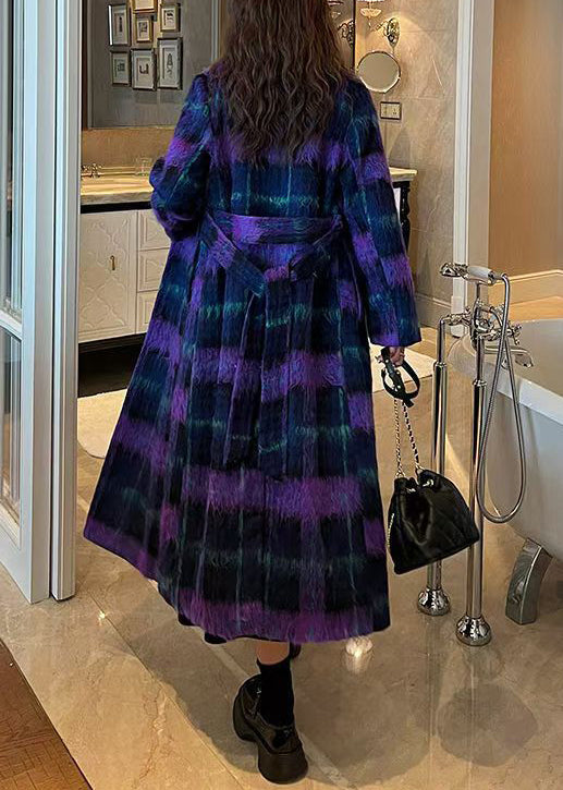 Beautifully Finished Coat in a Timeless Design