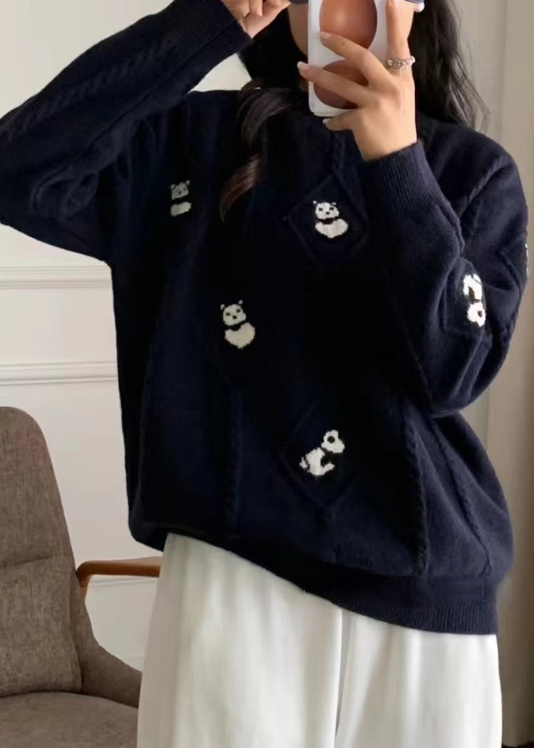 Well Tailored Sweater with a Graceful Silhouette