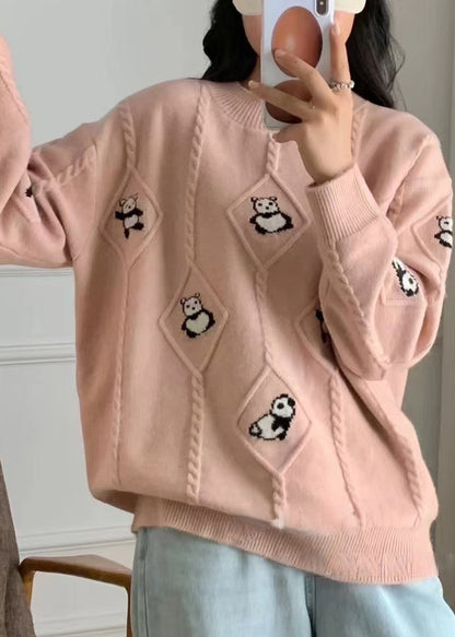 Well Tailored Sweater with a Graceful Silhouette