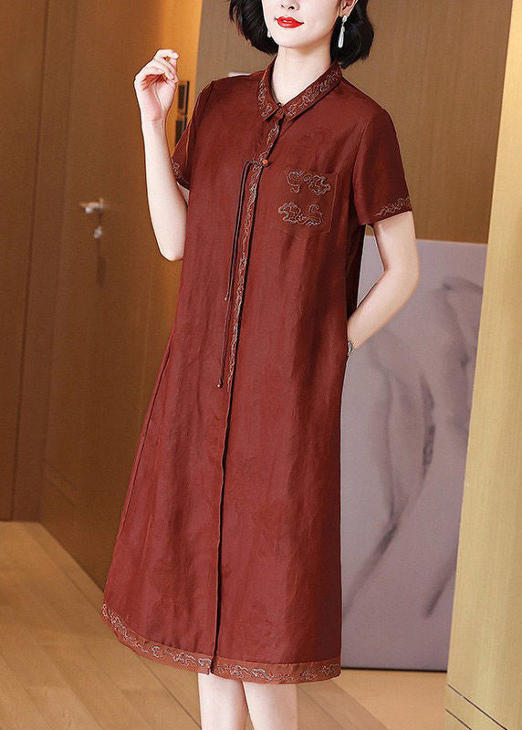 Beautifully Finished Dress in a Timeless Design