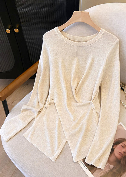 Well Tailored Top with a Graceful Silhouette