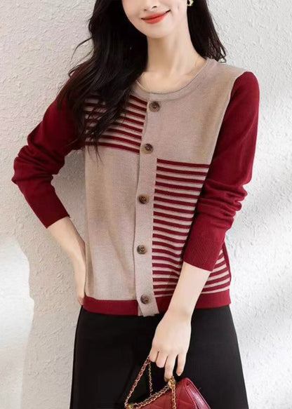 Effortlessly Elegant Cardigan with a Timeless Design