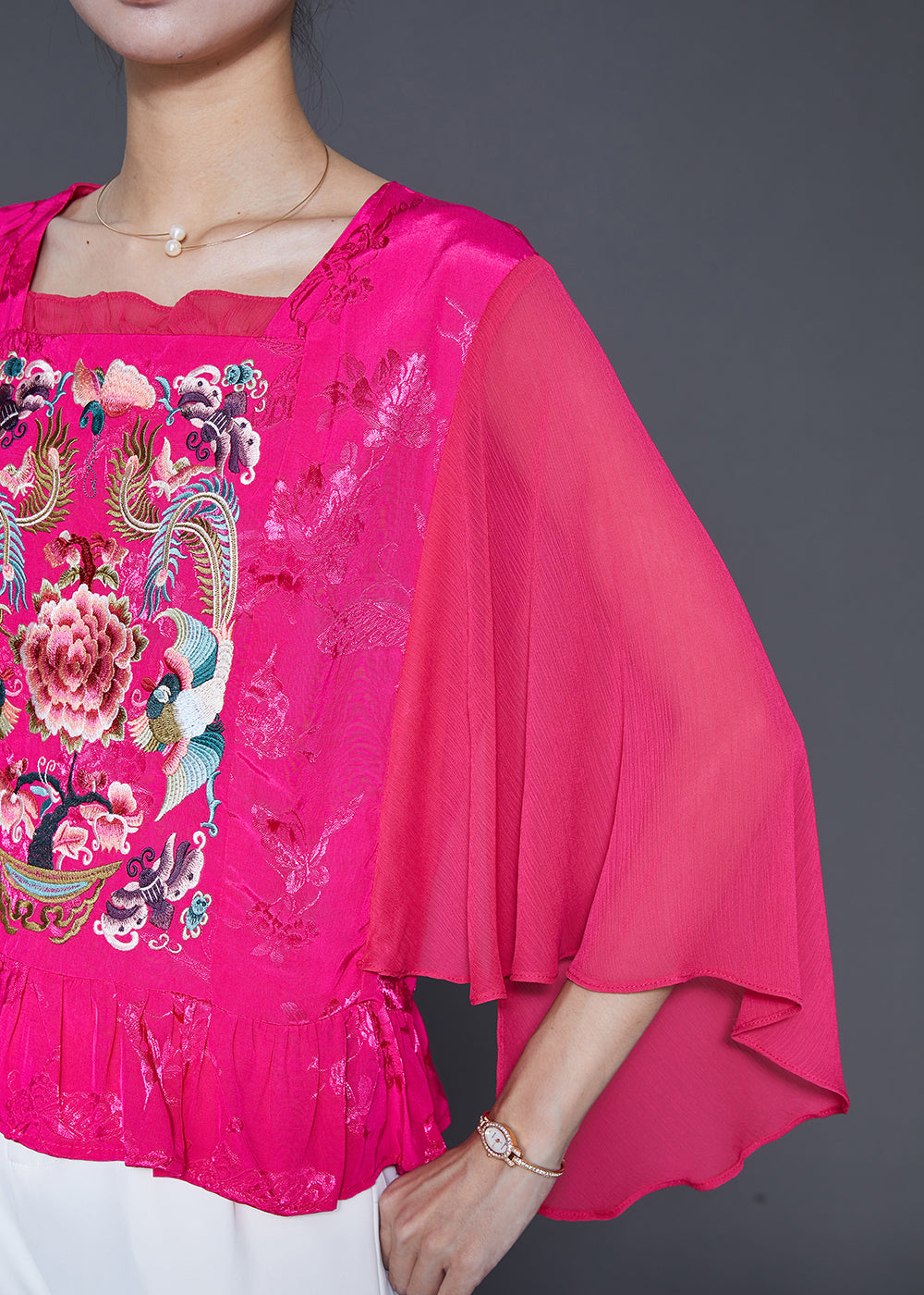 Sophisticated Blouse with a Clean Classic Look