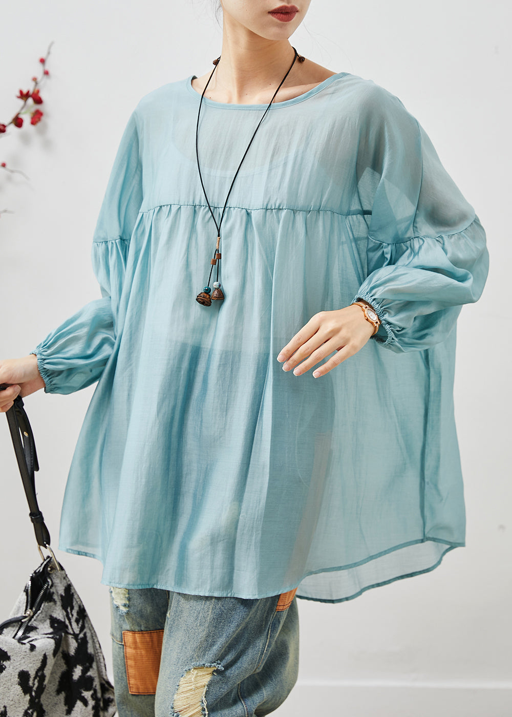 Beautifully Crafted Blouse in a Classic Style