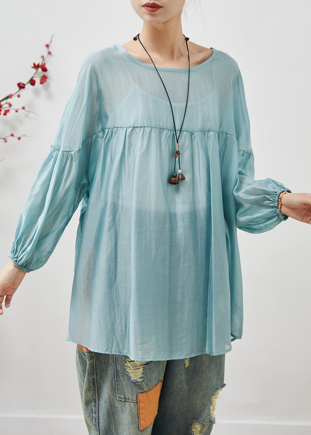 Beautifully Crafted Blouse in a Classic Style